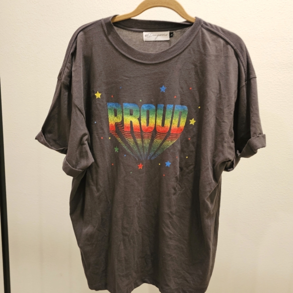 Gray Graphic T-Shirt with 'Proud' Design